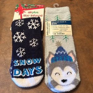 Fuzzy “lounge” socks, 2 brand new.